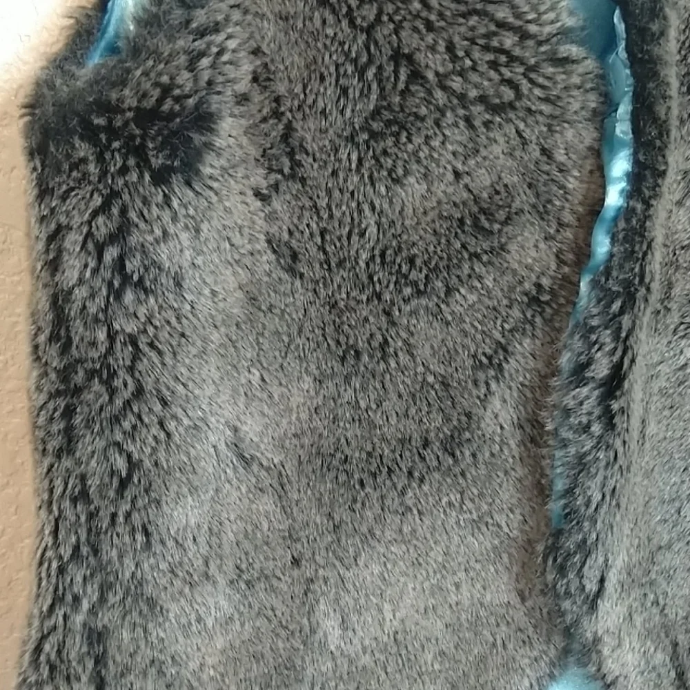 Hanna andersson faux fur girls vest